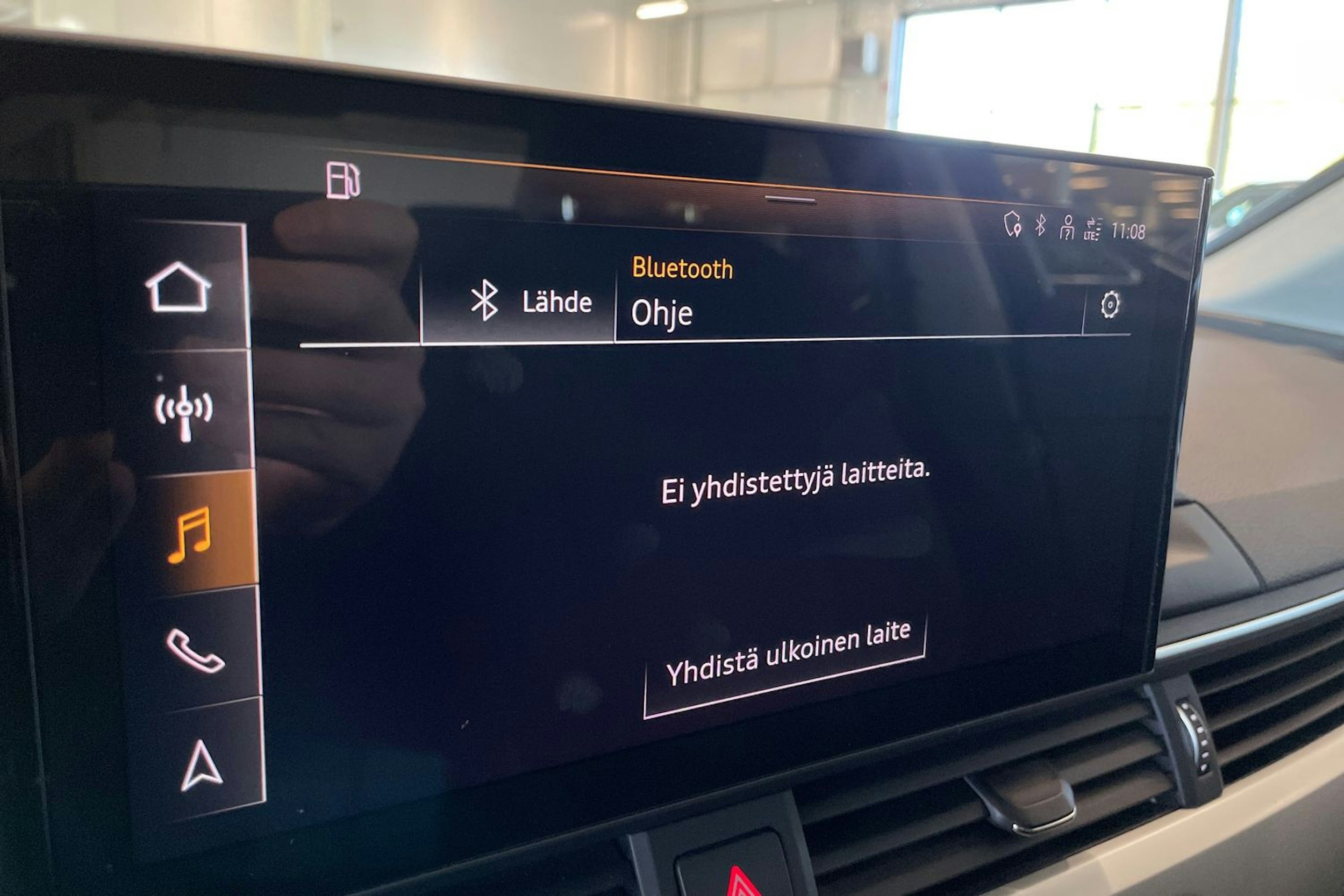 musta Audi A4 2020 kuva 28.