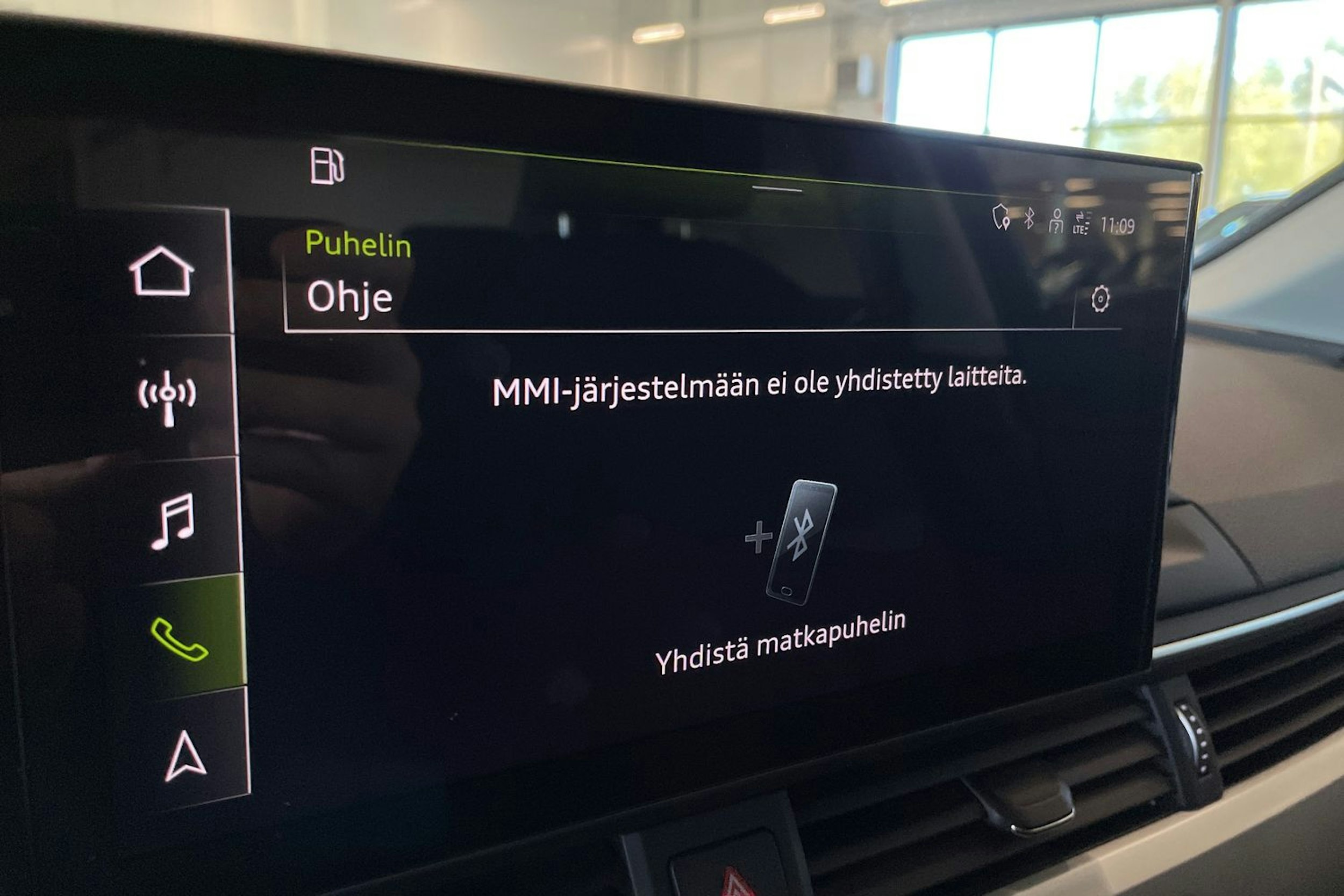musta Audi A4 2020 kuva 29.