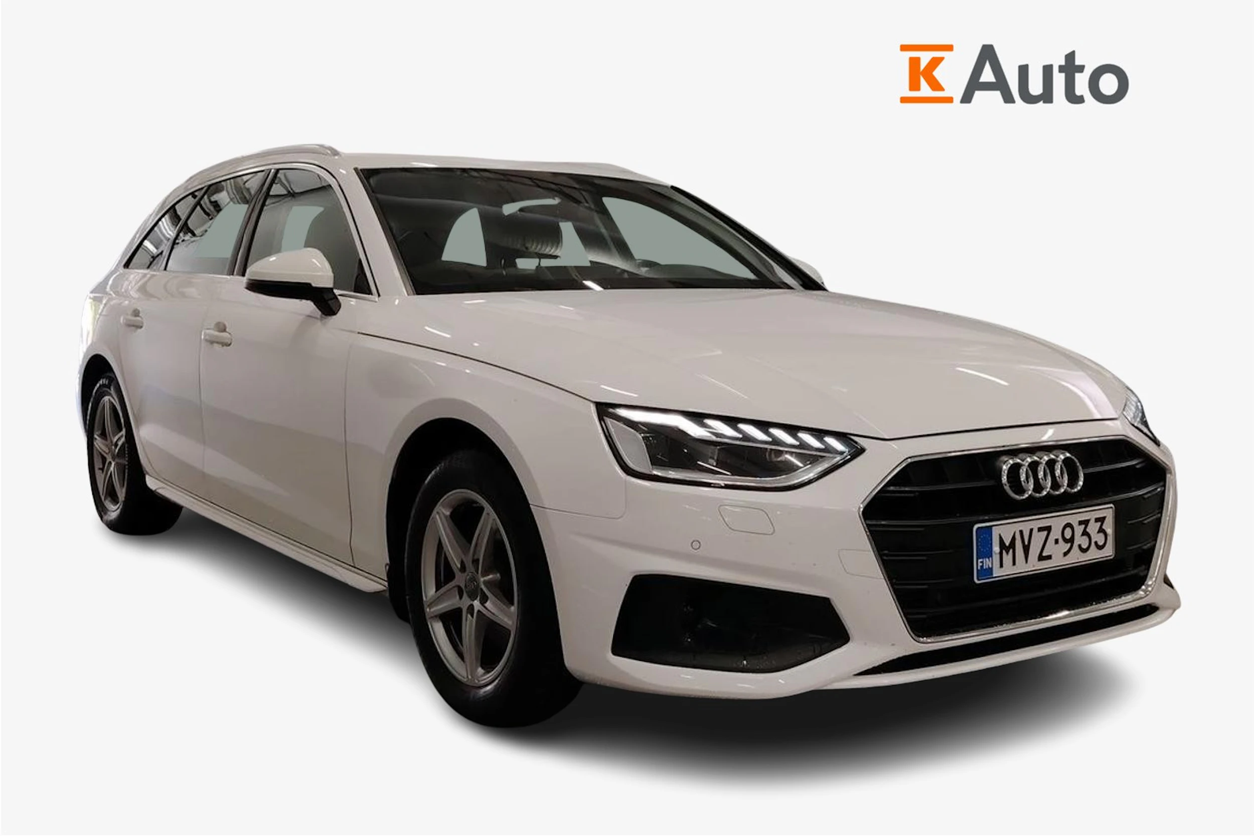 Valkoinen Audi A4 2020 kuva 1.
