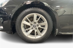 musta Audi A4 2020 kuva 11.