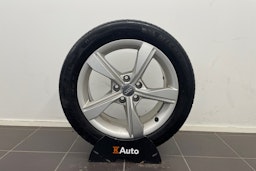 musta Audi A4 2020 kuva 13.