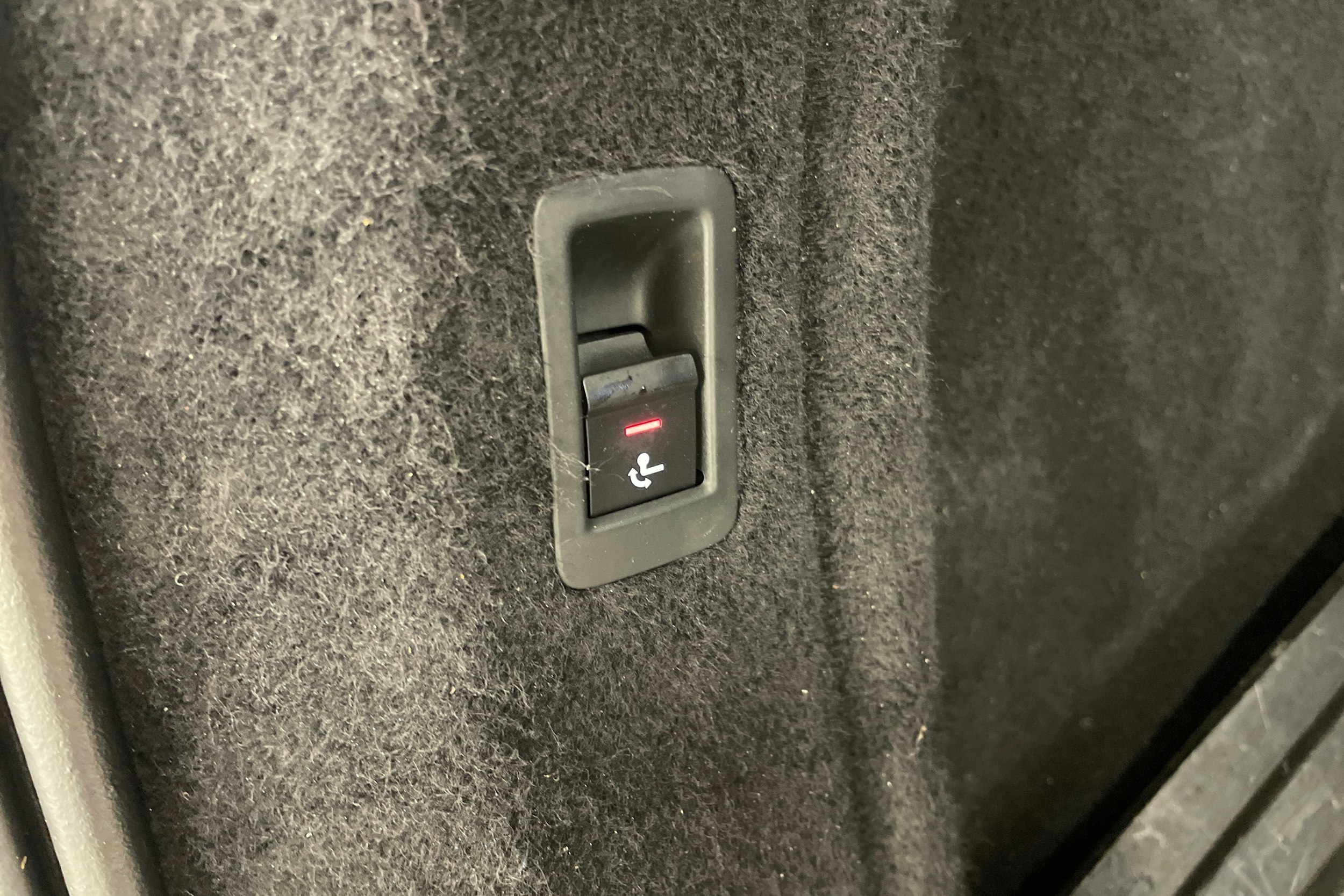 musta Audi A4 2020 kuva 20.