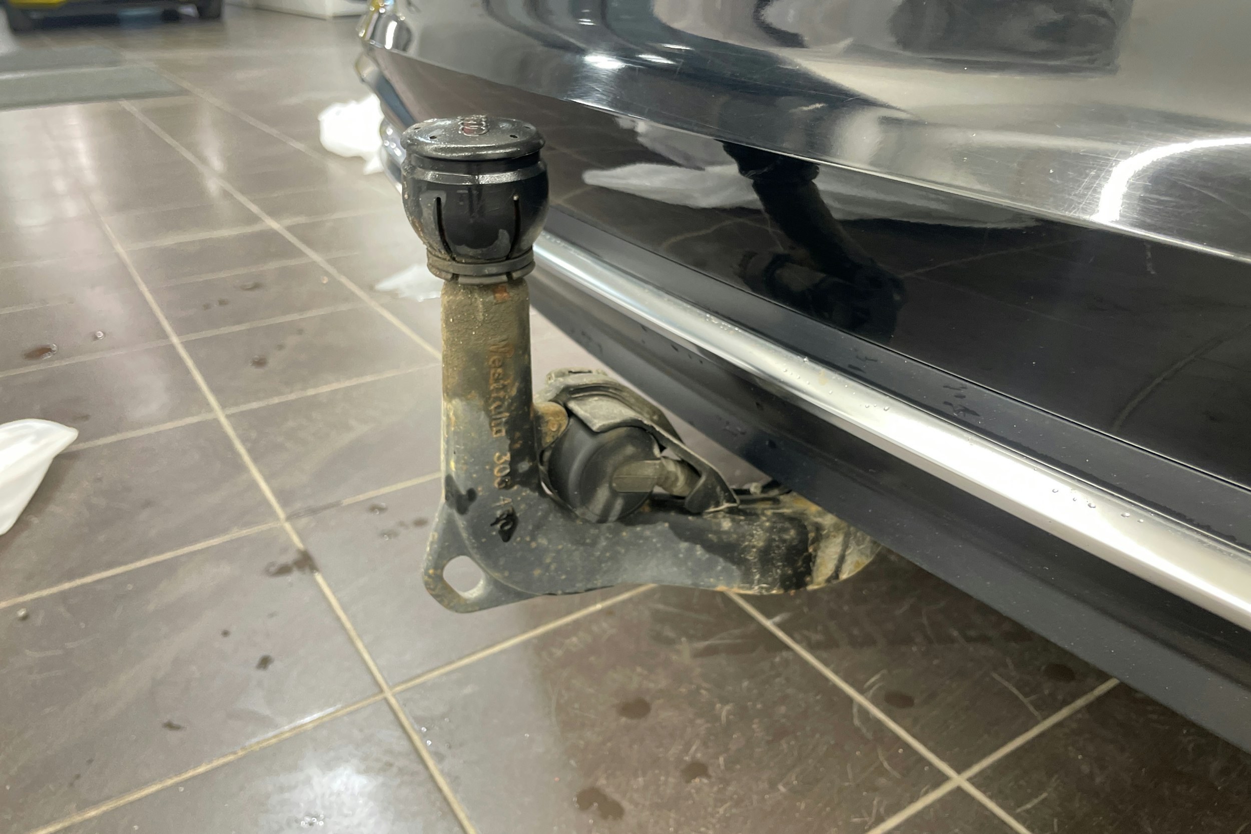 musta Audi A4 2020 kuva 21.