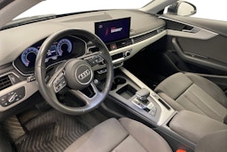 Musta Audi A4 2020 kuva 7.