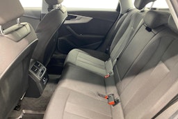 Musta Audi A4 2020 kuva 10.