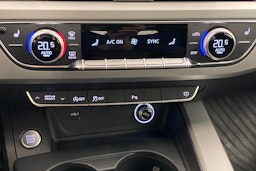 Musta Audi A4 2020 kuva 15.