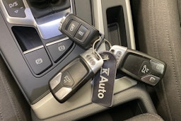 Musta Audi A4 2020 kuva 23.