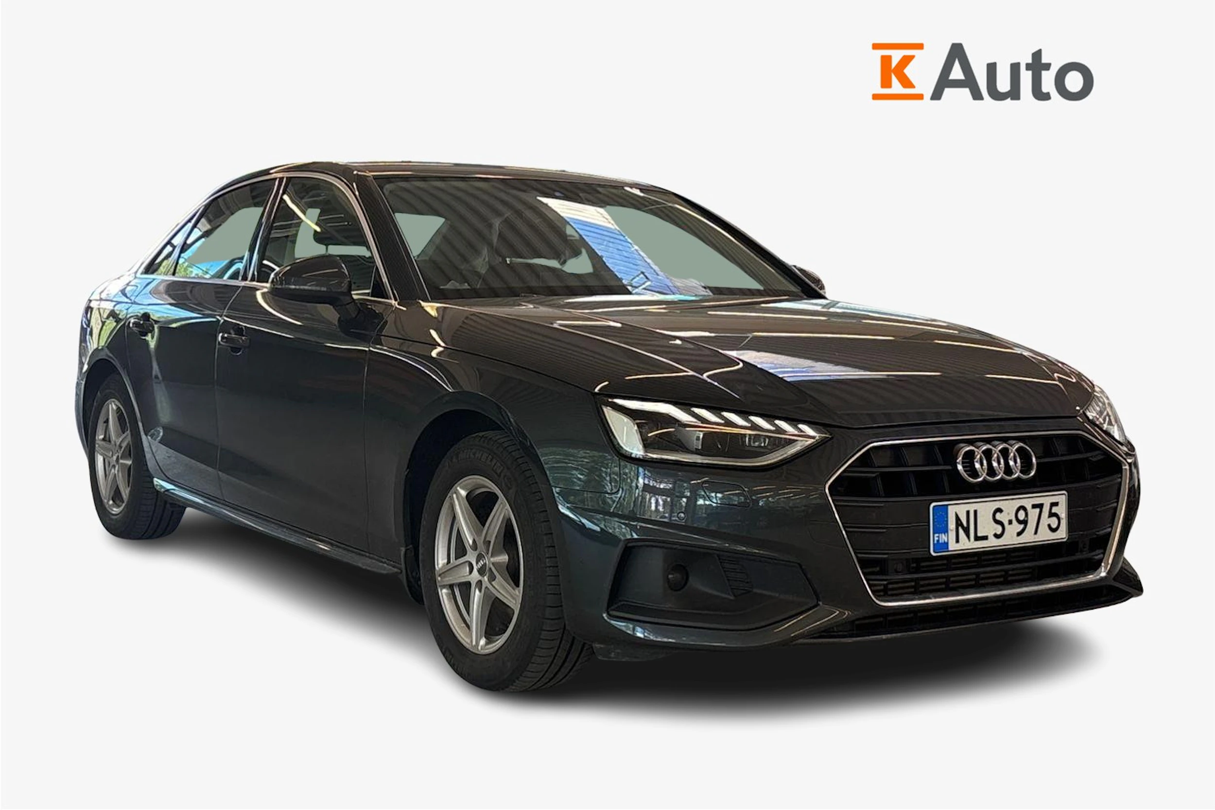 Harmaa Audi A4 2020 kuva 1.