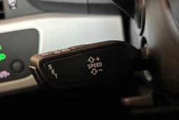 Harmaa Audi A4 2020 kuva 16.