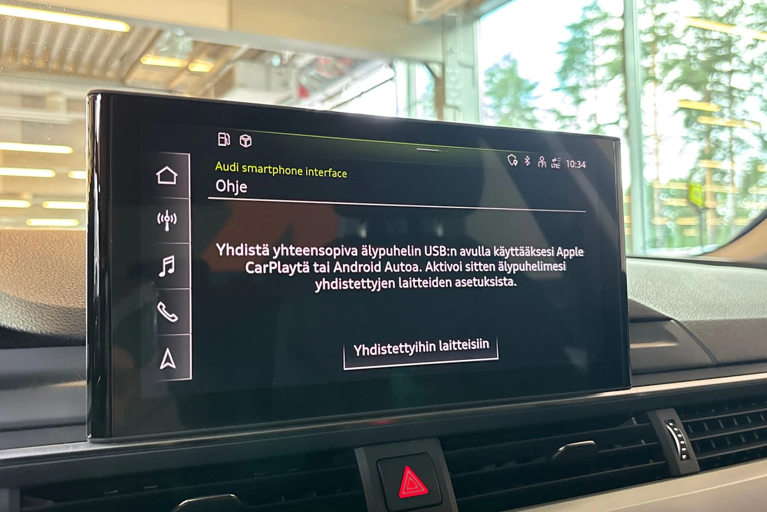 Harmaa Audi A4 2020 kuva 18.