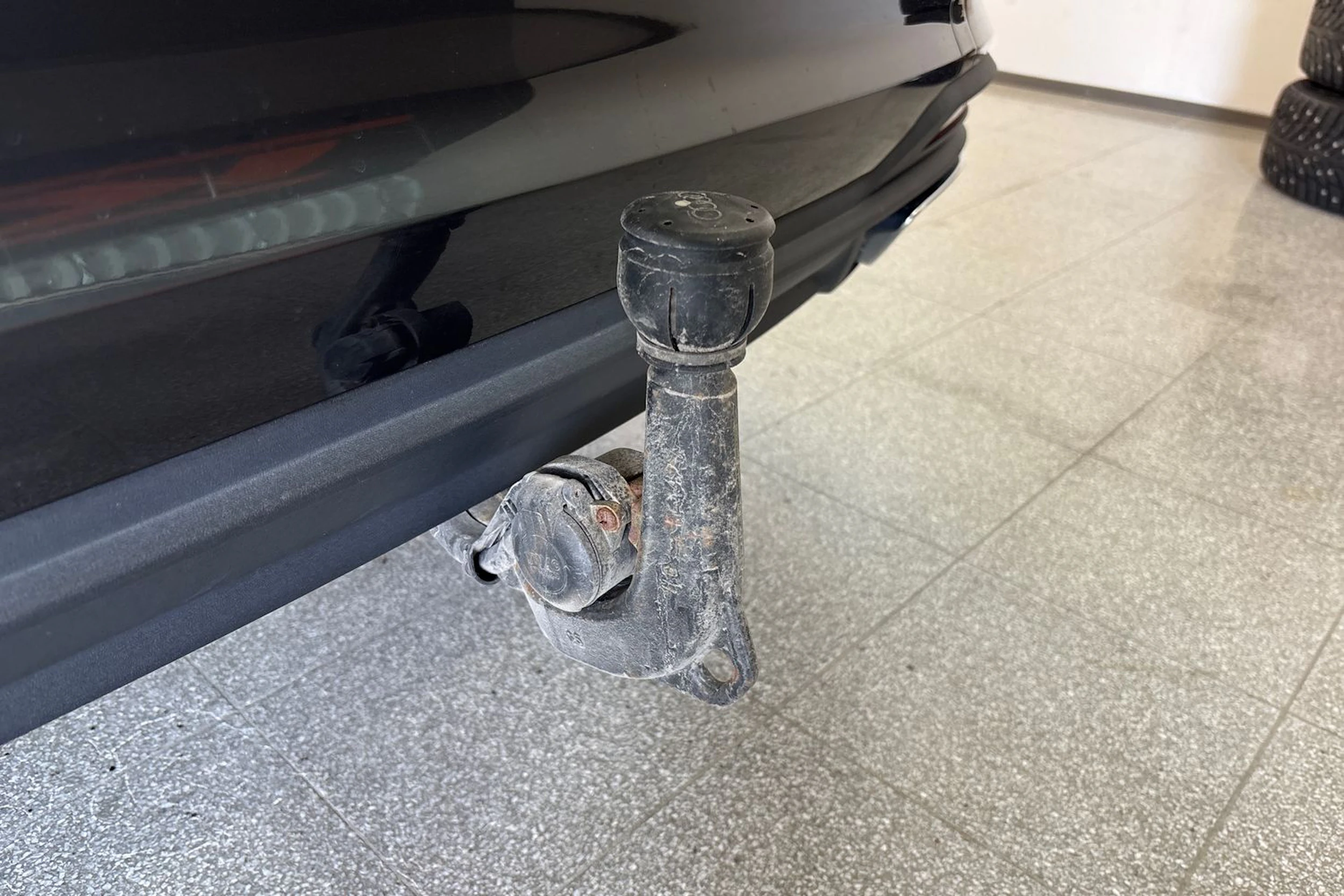 Harmaa Audi A4 2020 kuva 24.