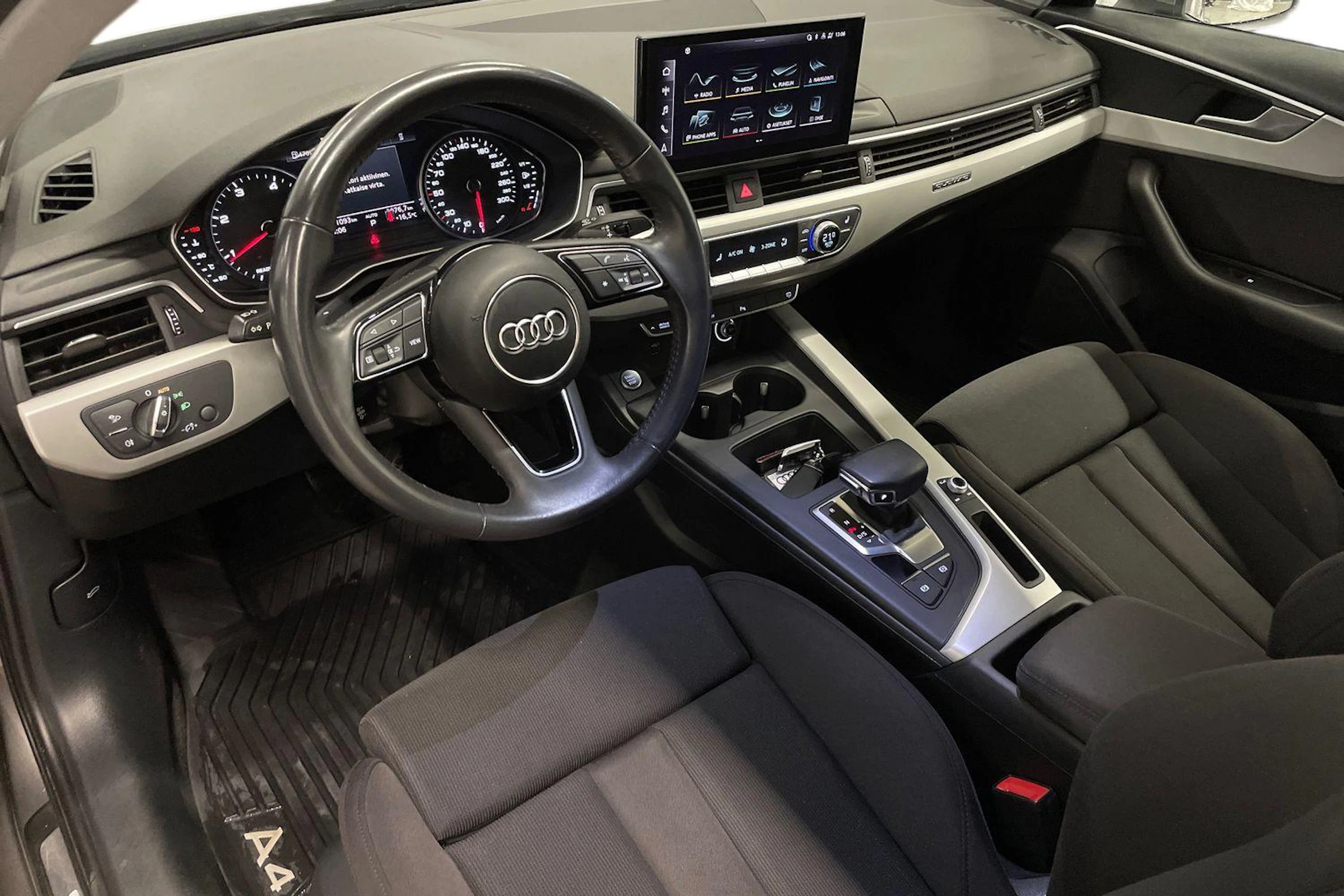 vihreä Audi A4 2020 kuva 8.