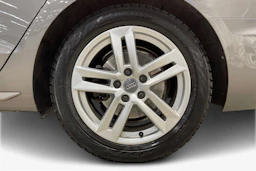 vihreä Audi A4 2020 kuva 12.