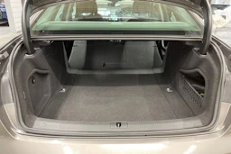 vihreä Audi A4 2020 kuva 16.