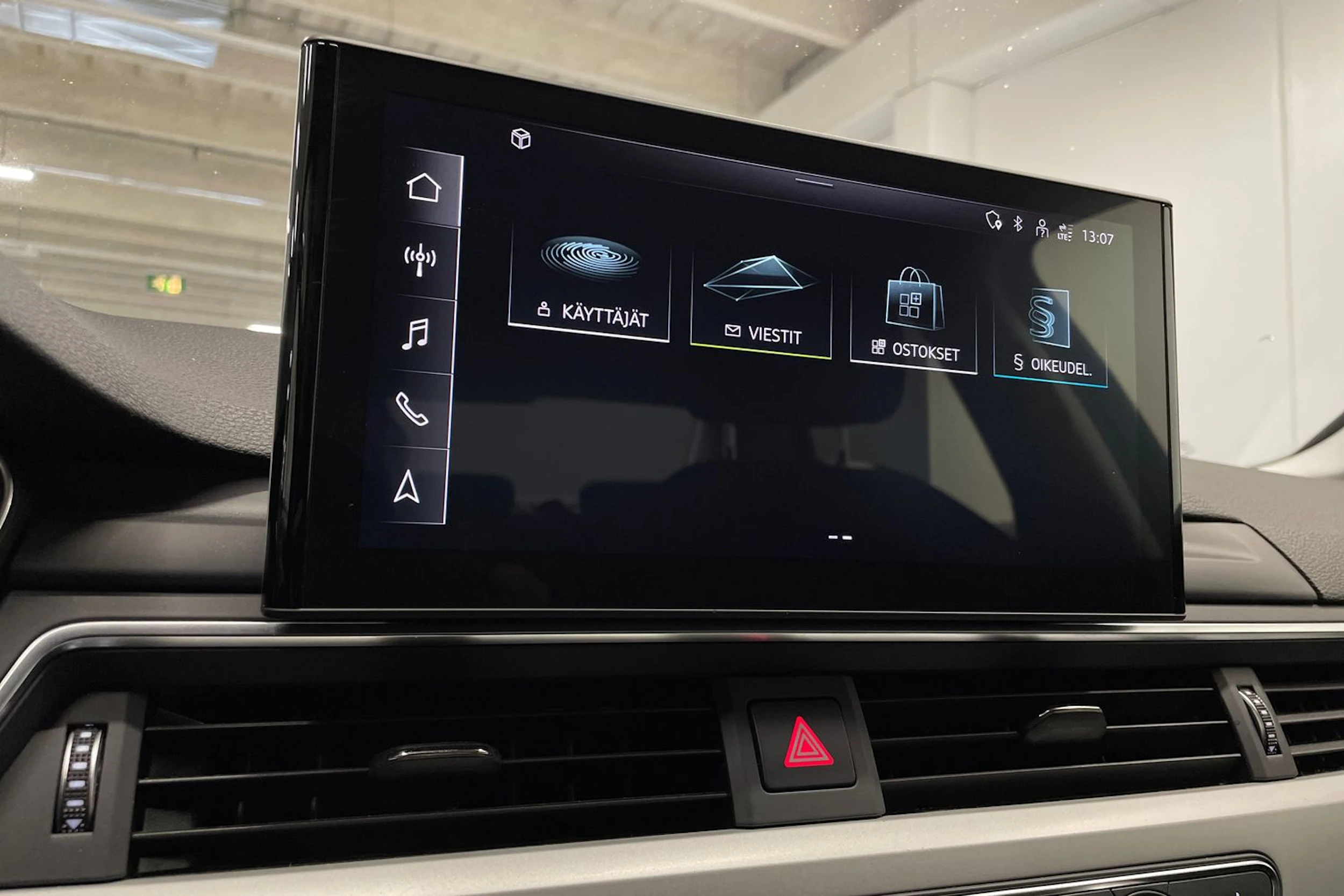 vihreä Audi A4 2020 kuva 20.