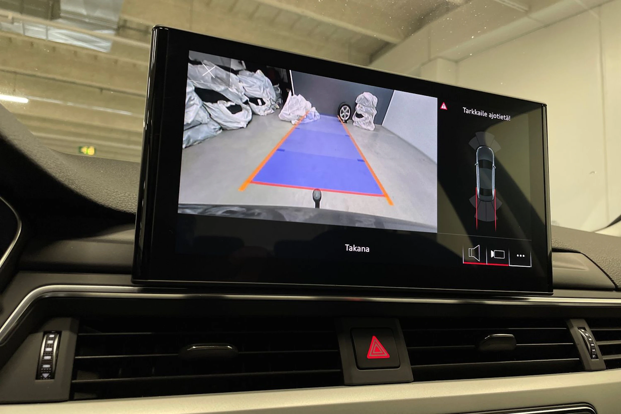 vihreä Audi A4 2020 kuva 24.