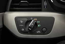 vihreä Audi A4 2020 kuva 27.