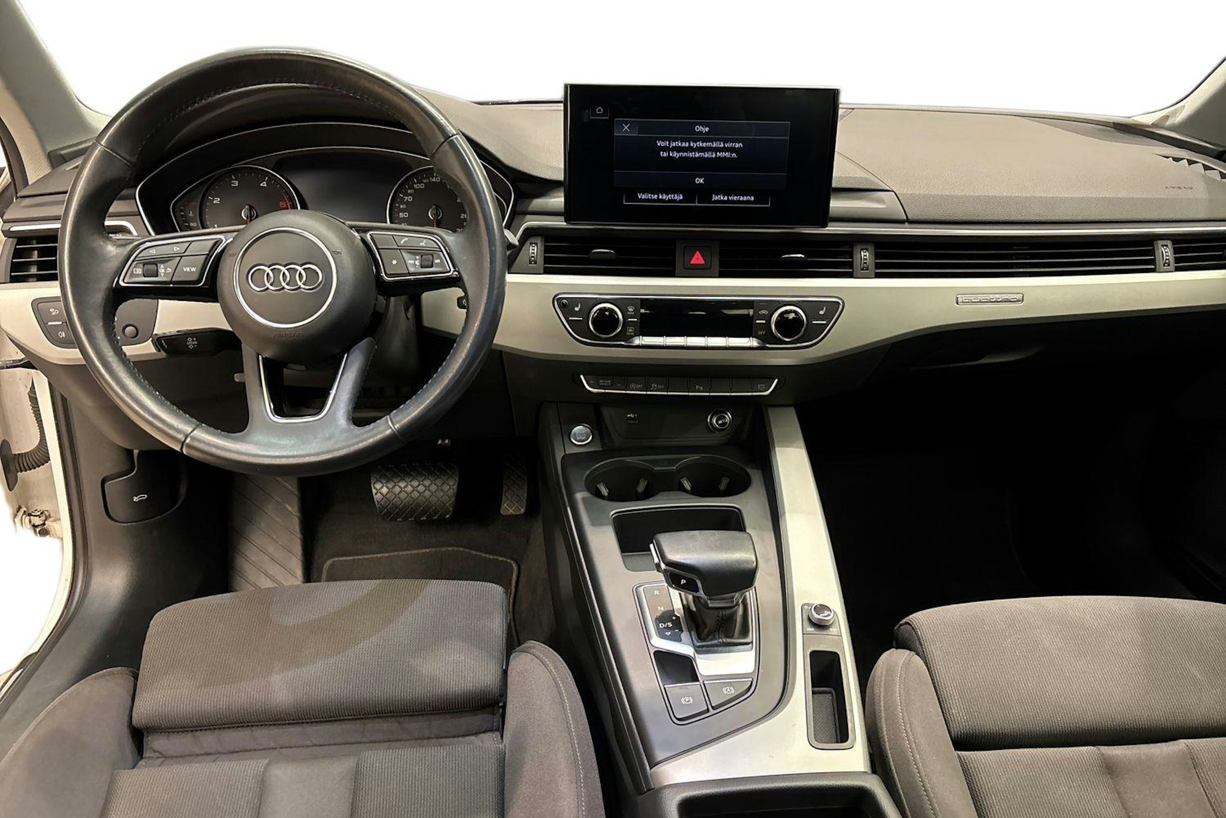 Valkoinen Audi A4 2020 kuva 9.