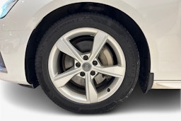 Valkoinen Audi A4 2020 kuva 11.