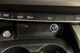 Valkoinen Audi A4 2020 kuva 19.