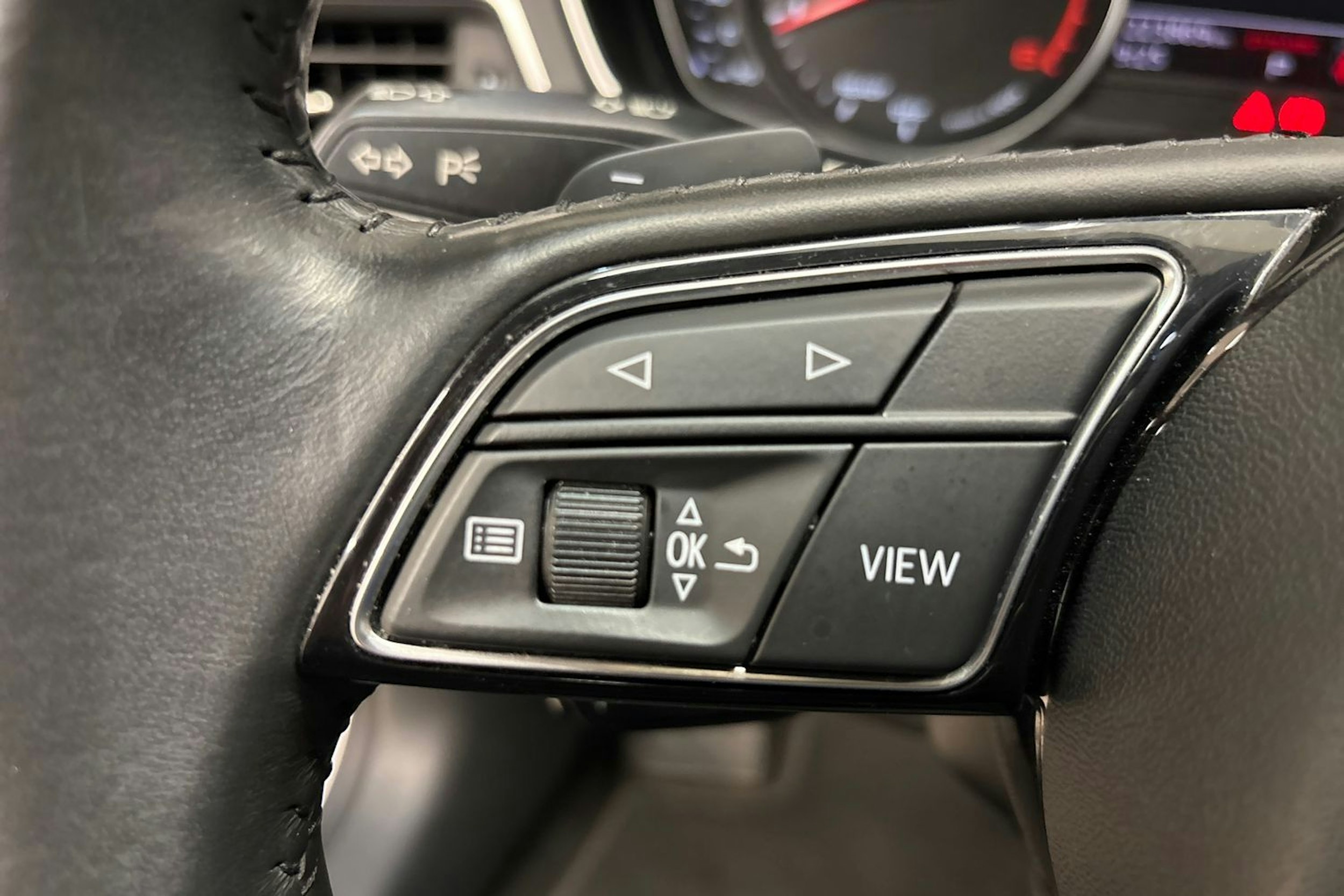 Valkoinen Audi A4 2020 kuva 21.