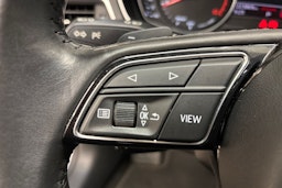 Valkoinen Audi A4 2020 kuva 21.