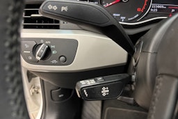 Valkoinen Audi A4 2020 kuva 22.