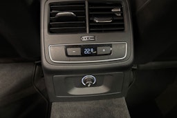 Valkoinen Audi A4 2020 kuva 28.