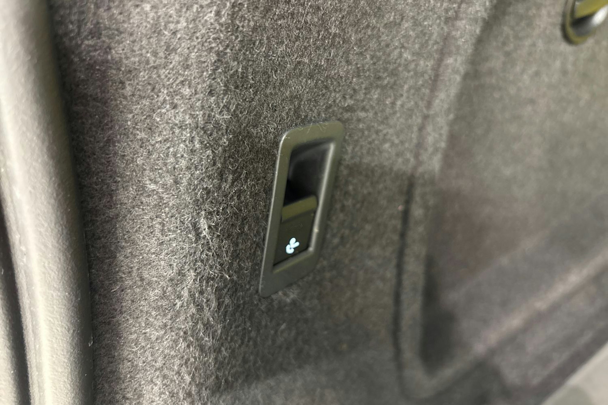 Valkoinen Audi A4 2020 kuva 30.