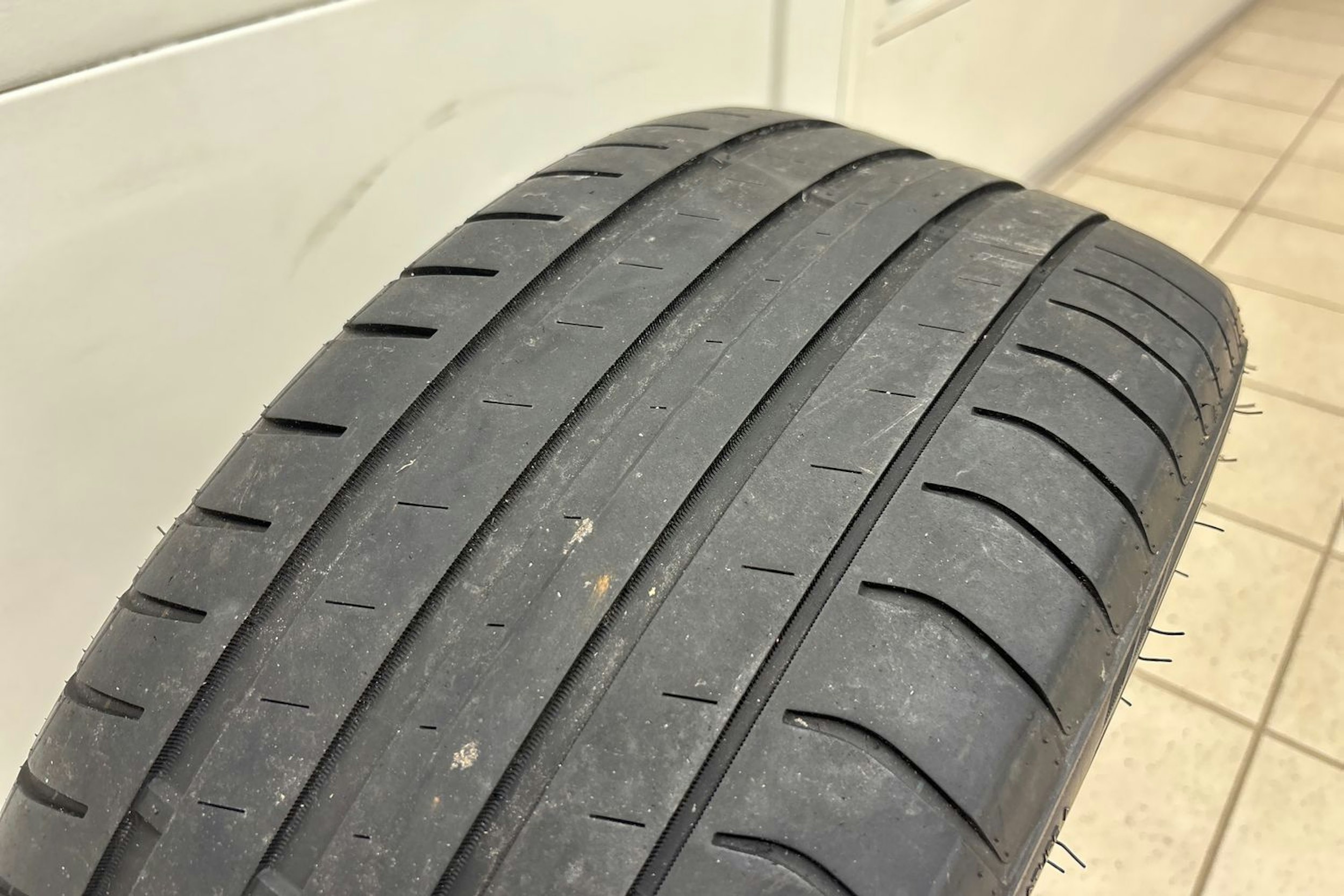 Valkoinen Audi A4 2020 kuva 32.