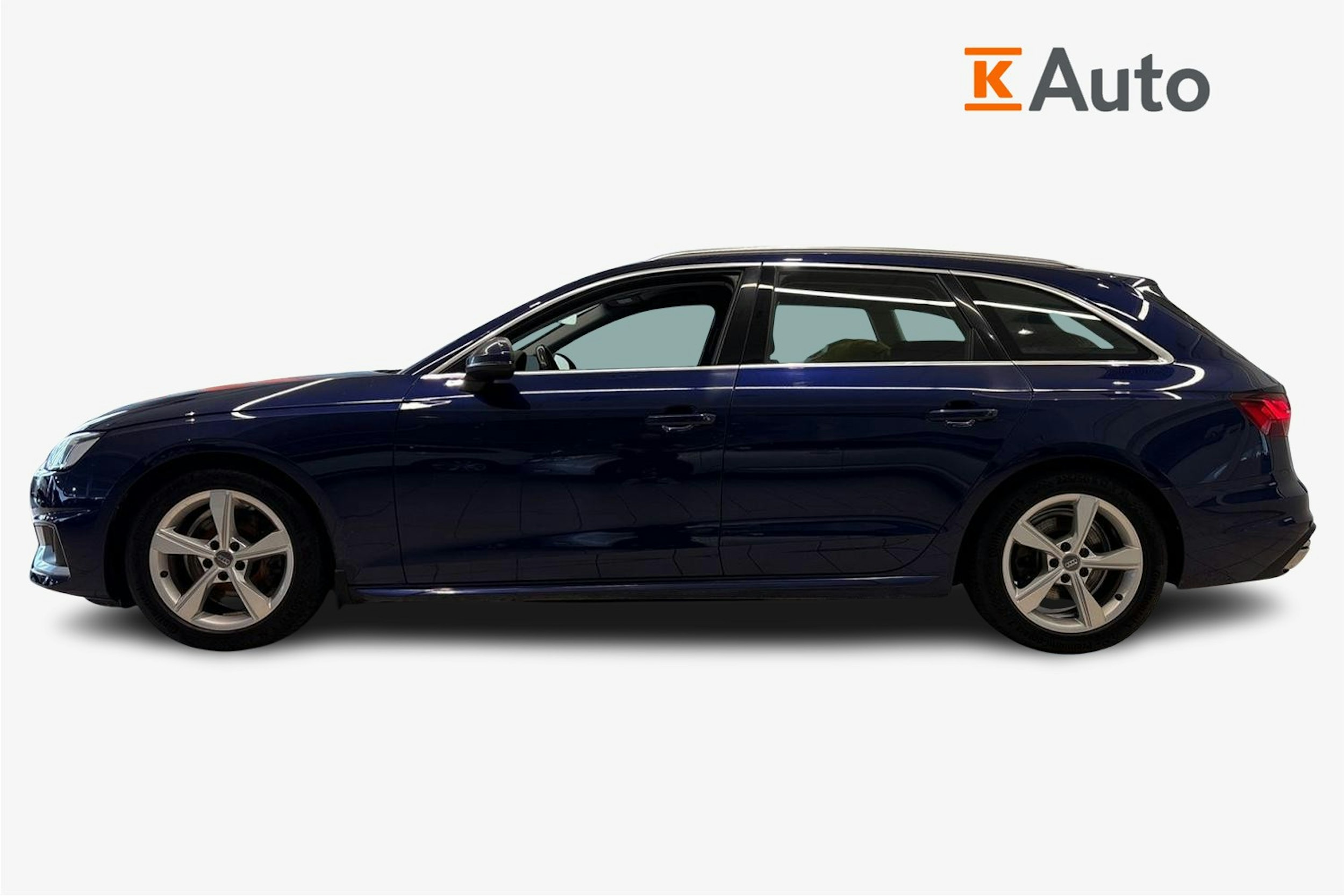 sininen Audi A4 2020 kuva 6.