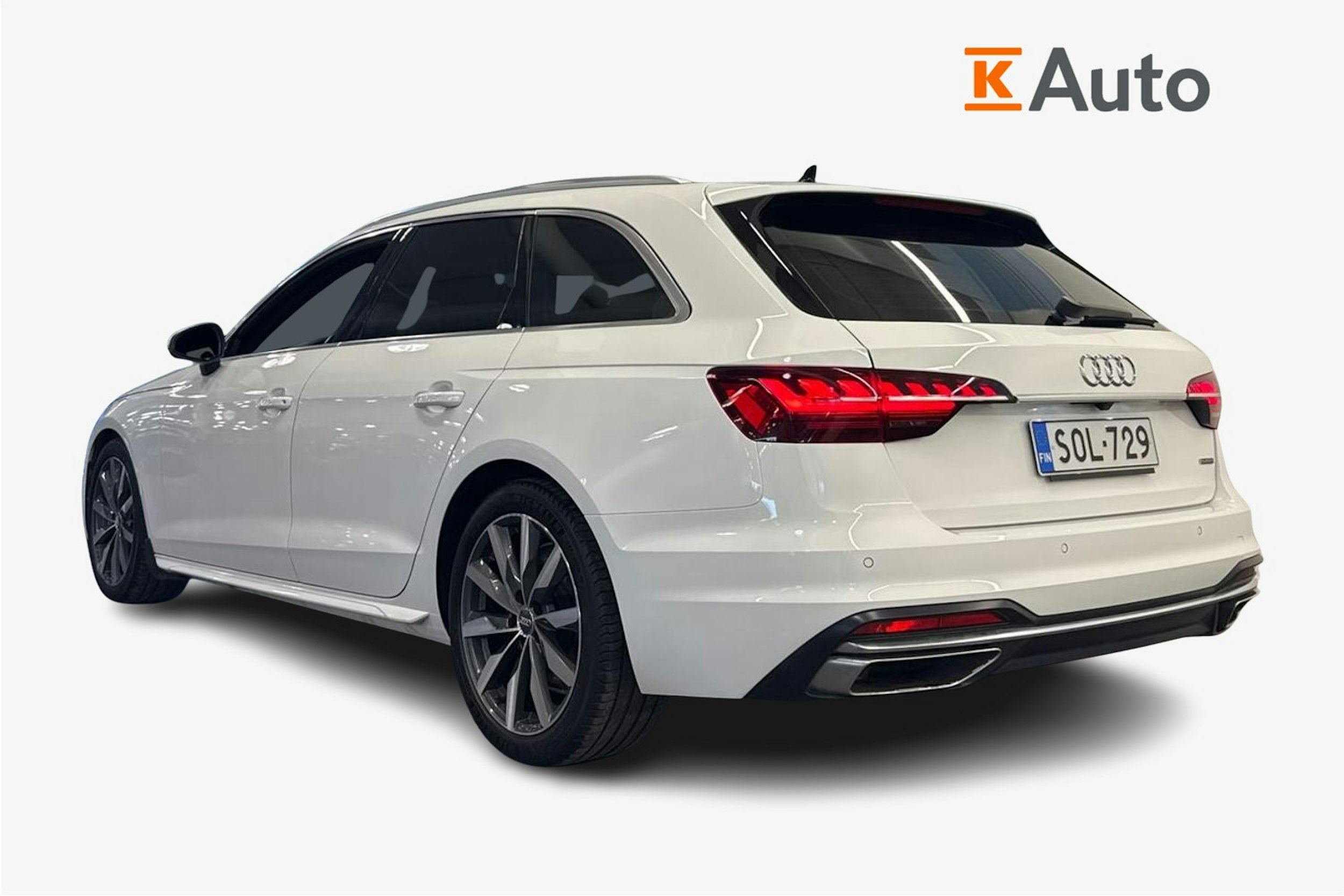 Valkoinen Audi A4 2020 kuva 2.