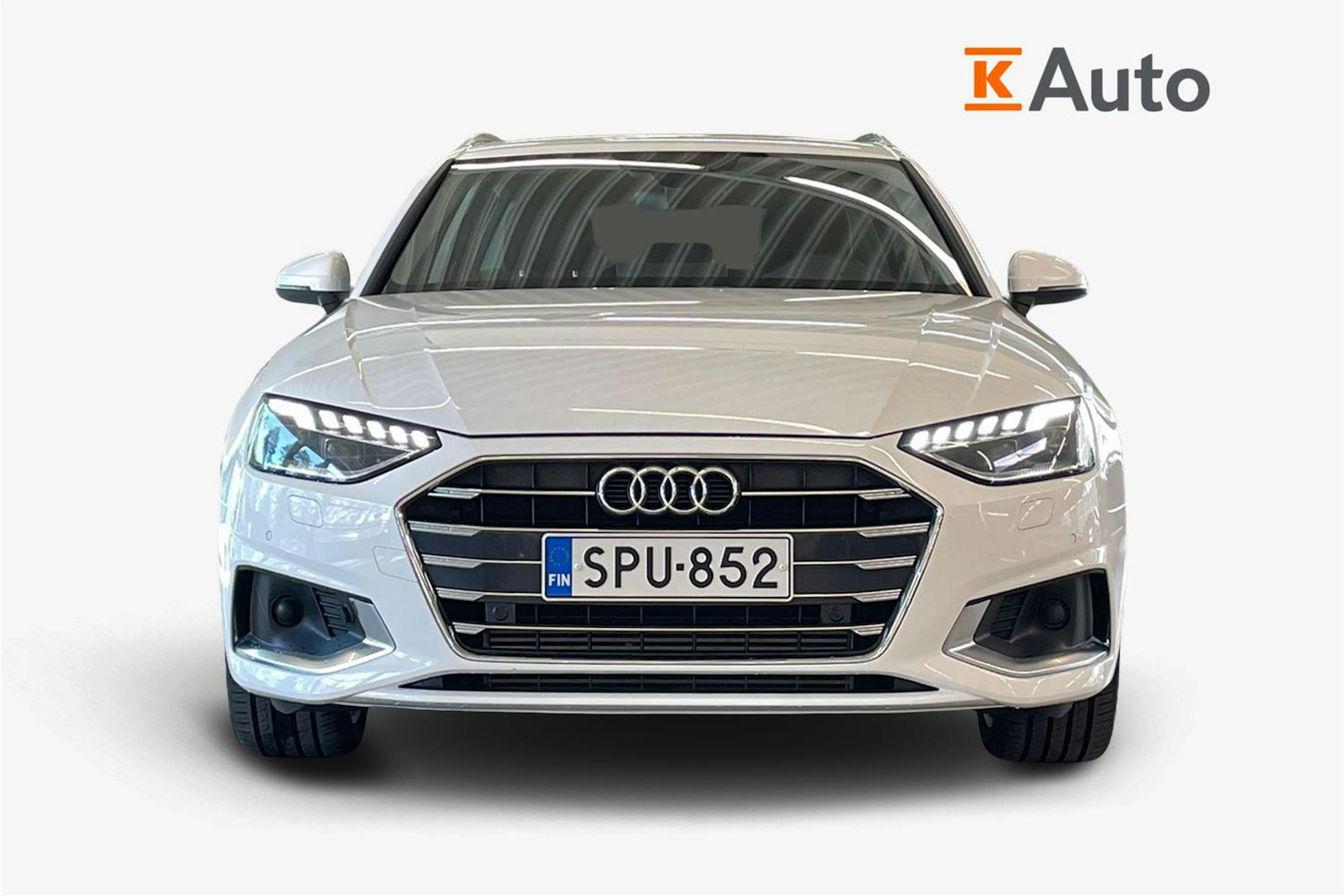 Valkoinen Audi A4 2020 kuva 5.