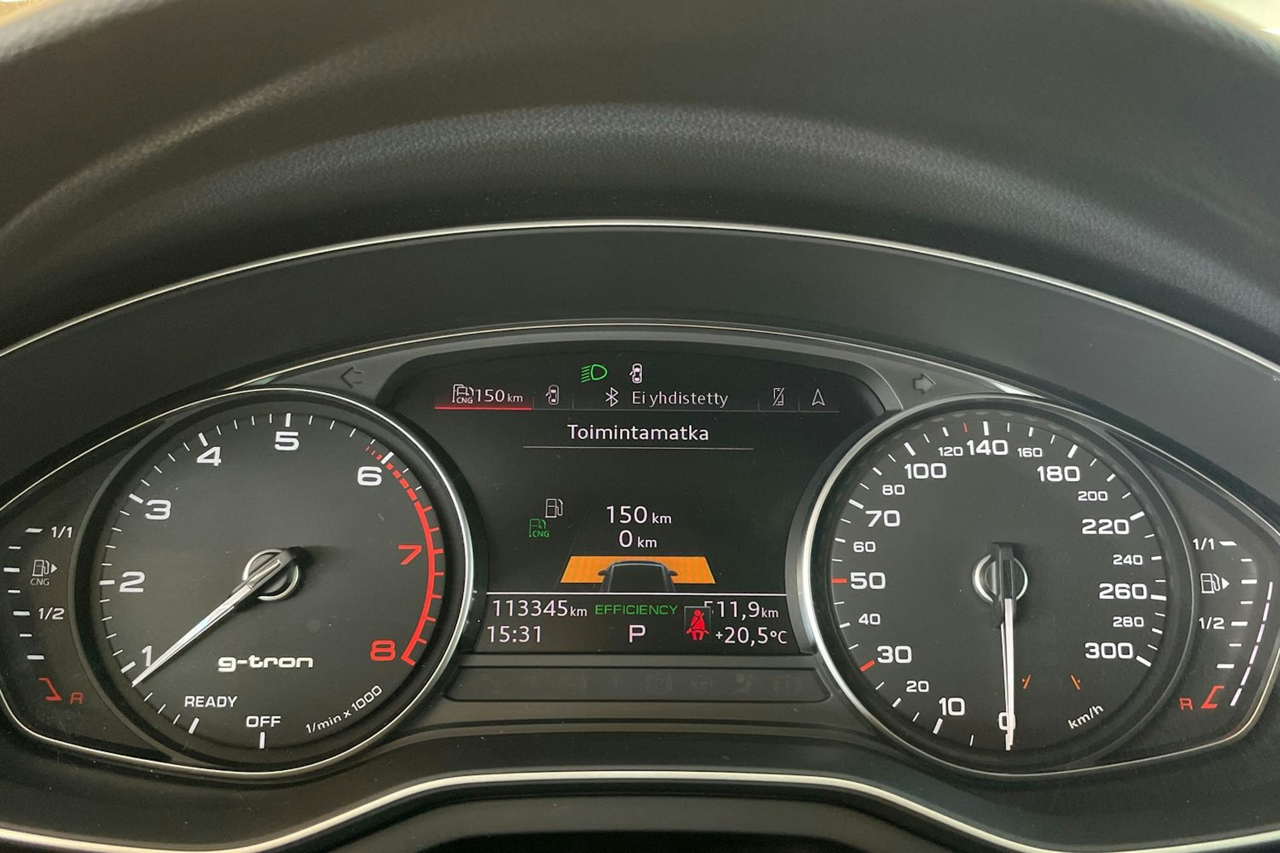 Valkoinen Audi A4 2020 kuva 16.