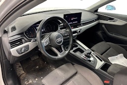 valkoinen Audi A4 2020 kuva 3.