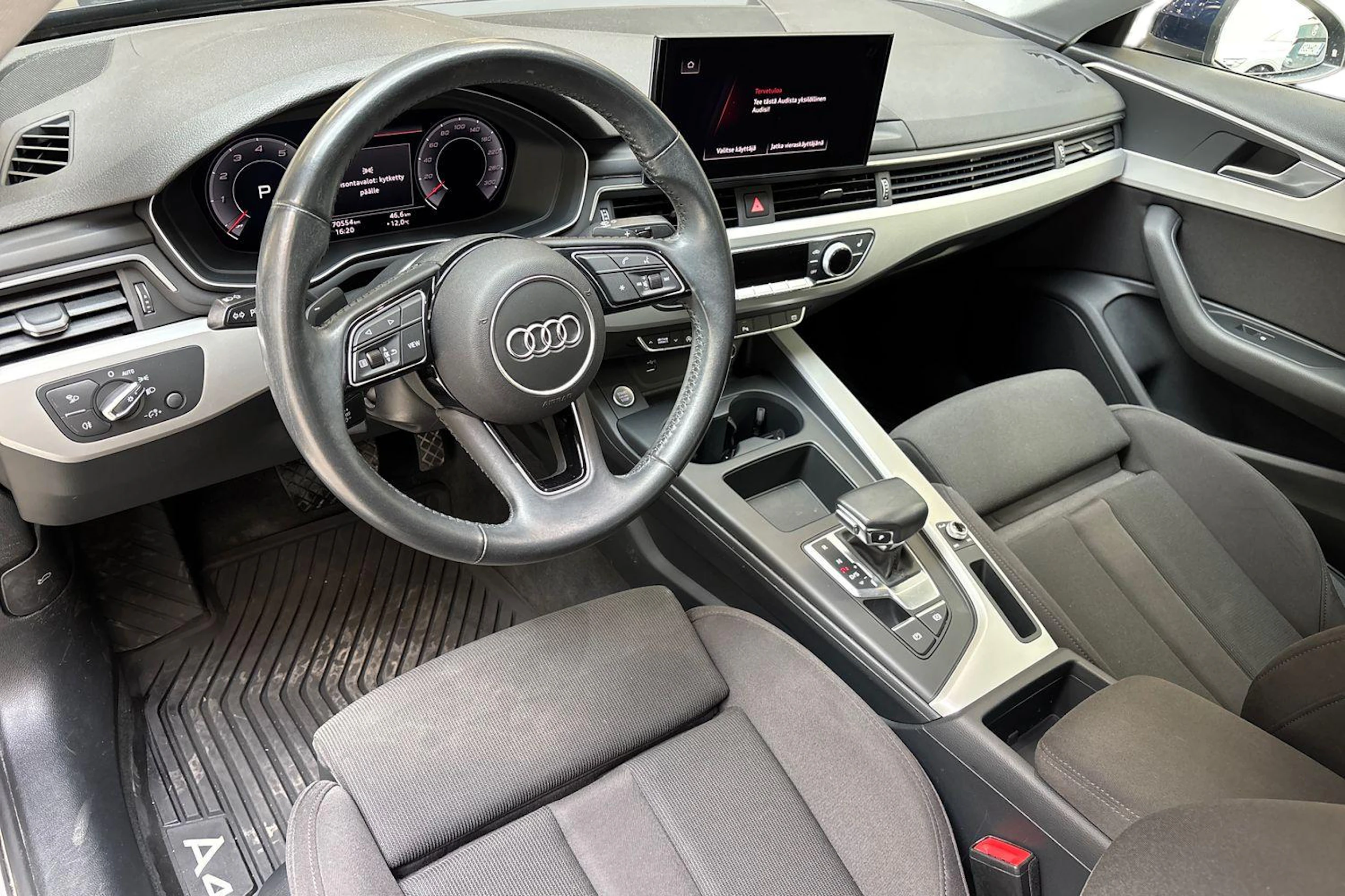 sininen Audi A4 2020 kuva 6.