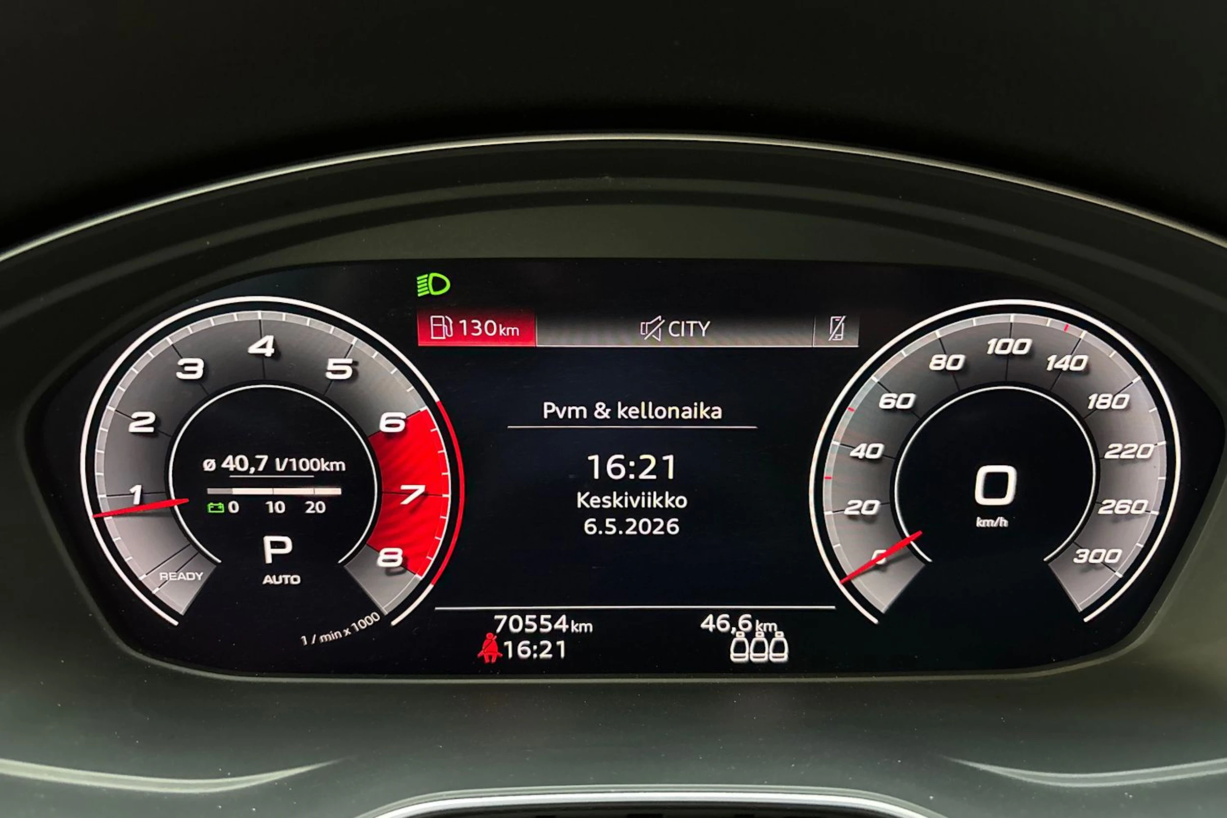 sininen Audi A4 2020 kuva 18.