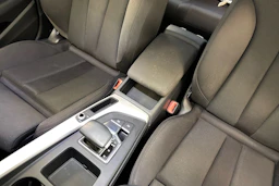 sininen Audi A4 2020 kuva 23.