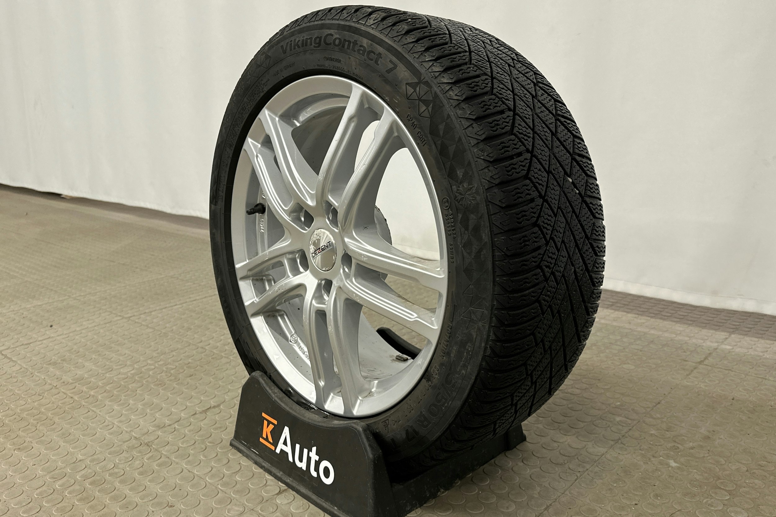 musta Audi A4 2020 kuva 10.