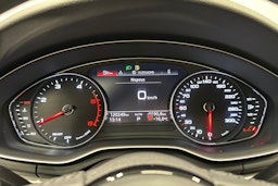 musta Audi A4 2020 kuva 15.
