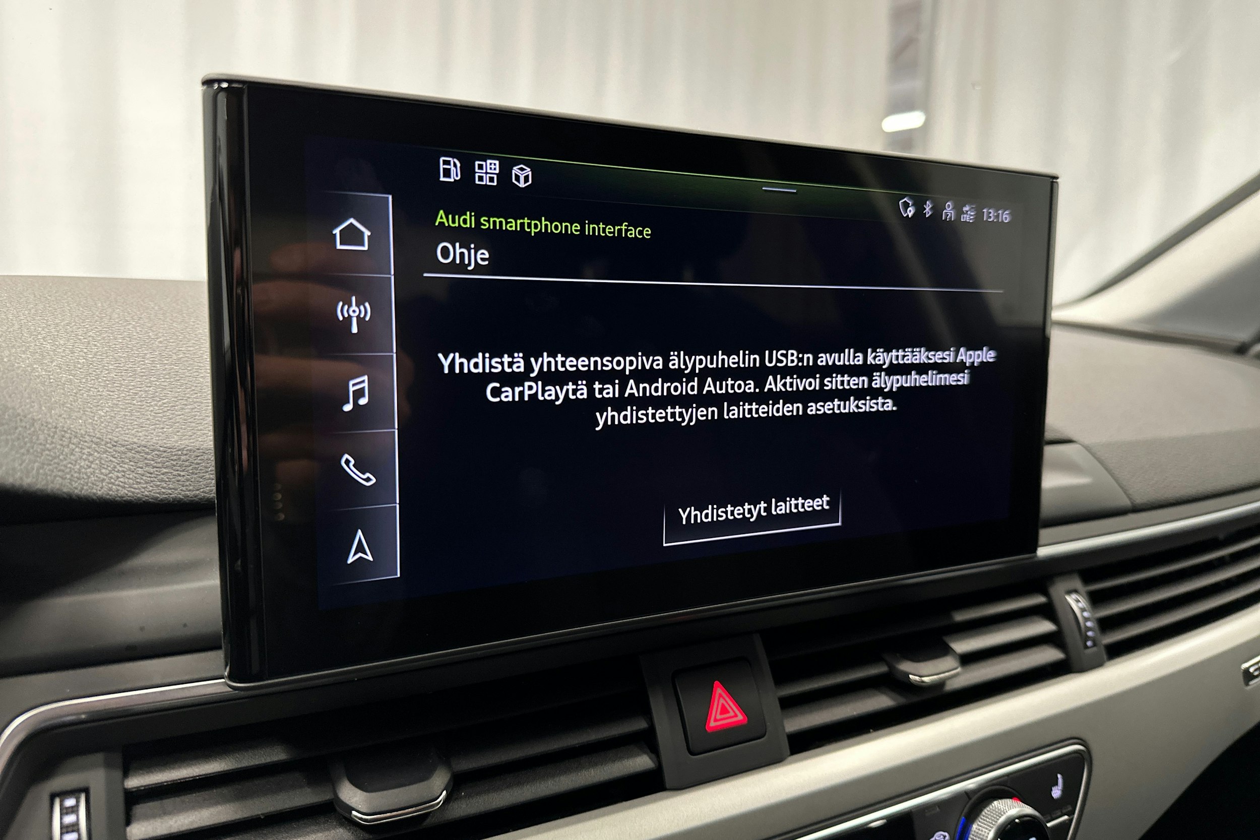 musta Audi A4 2020 kuva 18.