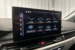 musta Audi A4 2020 kuva 19.