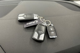 musta Audi A4 2020 kuva 24.