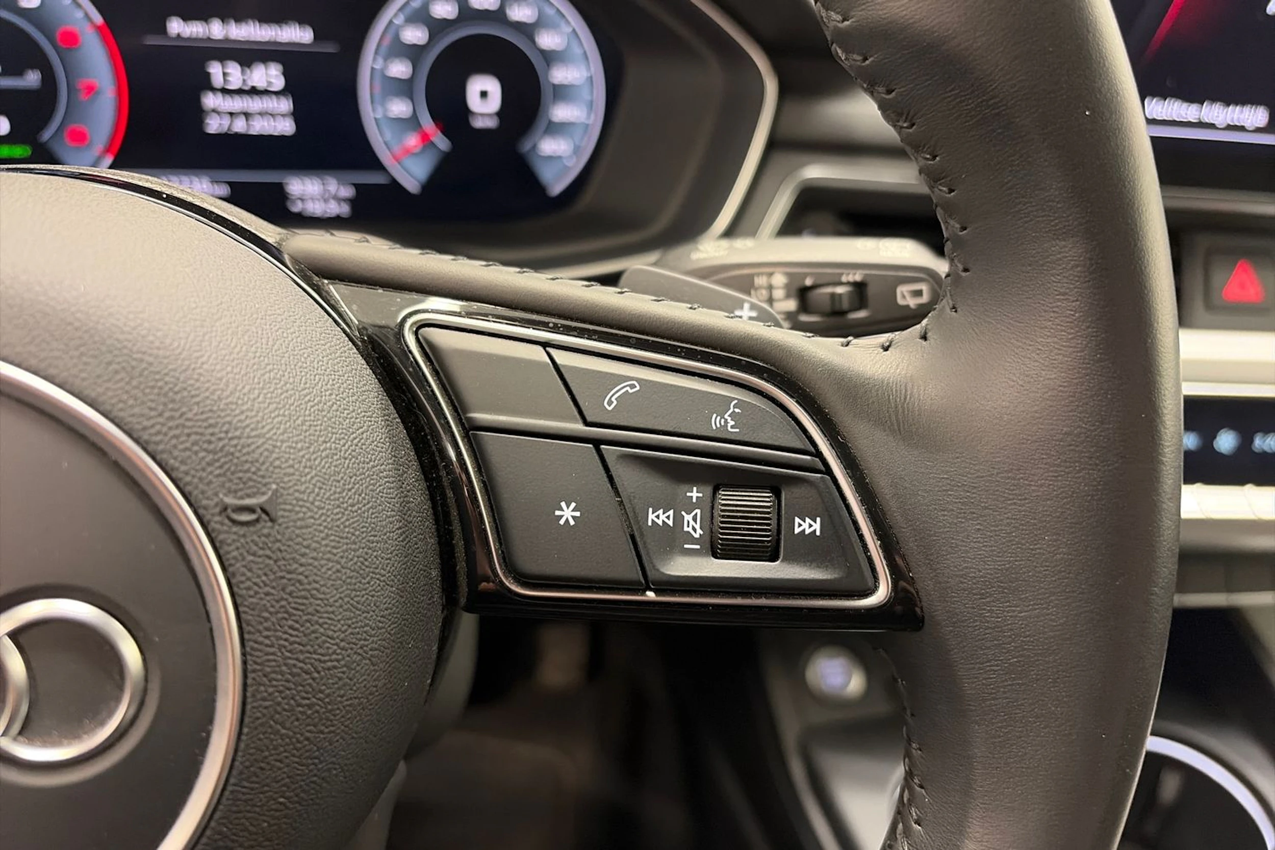 vihreä Audi A4 2020 kuva 21.