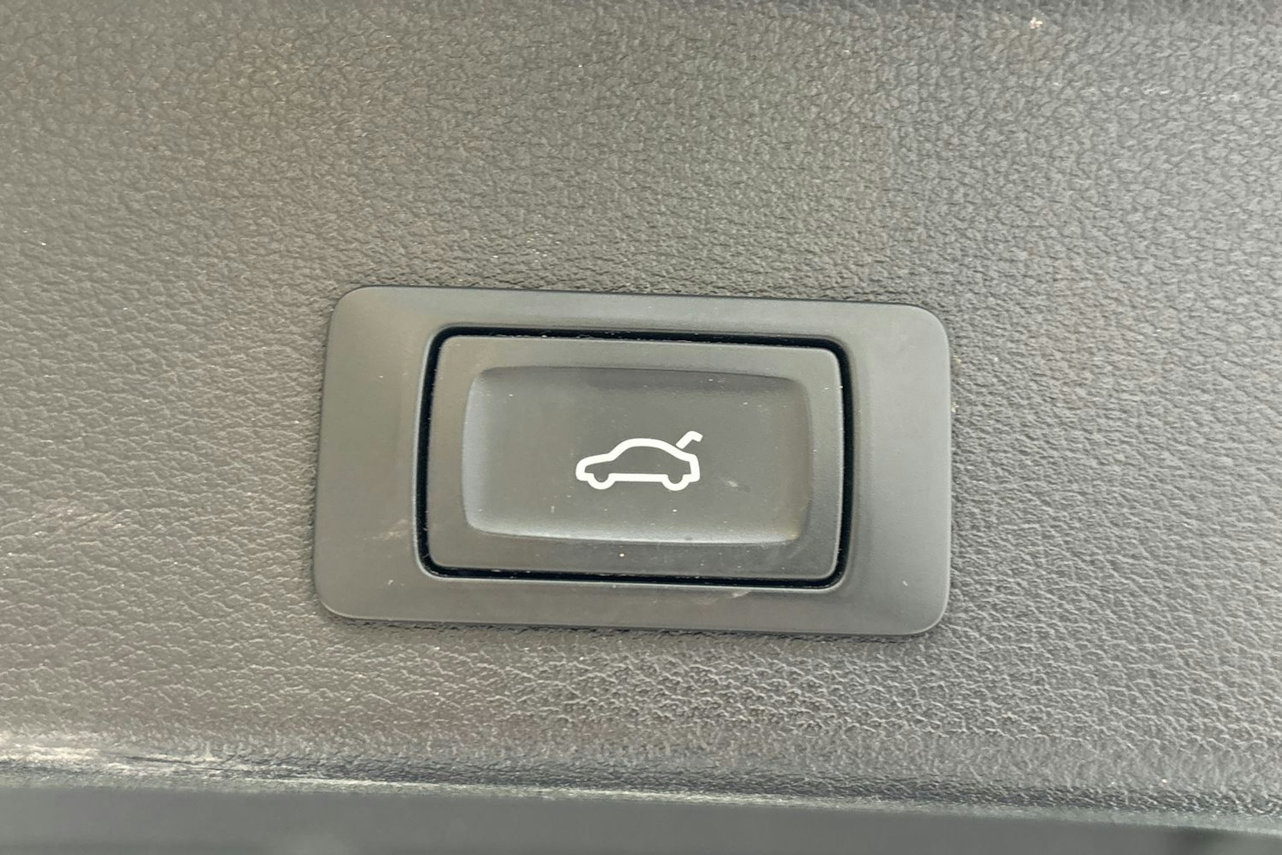 vihreä Audi A4 2020 kuva 16.