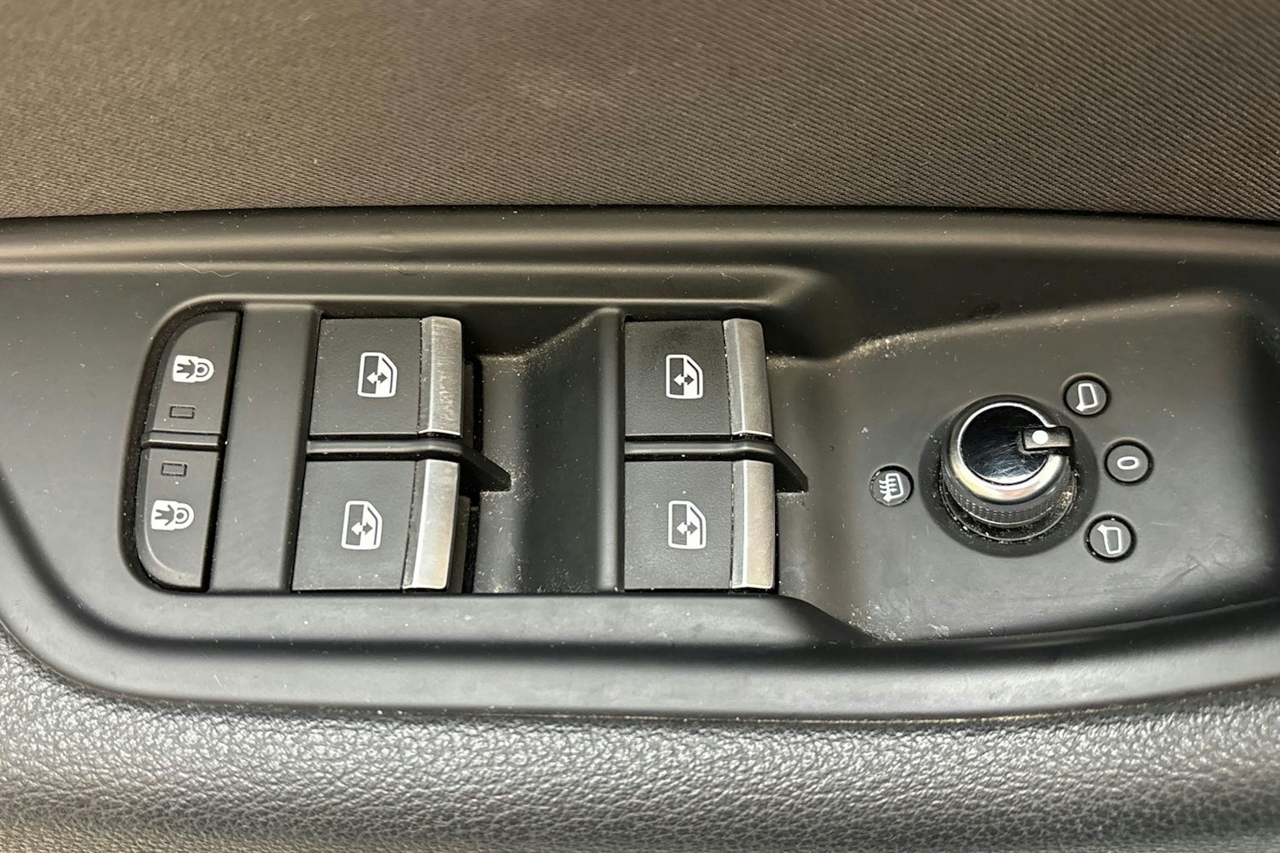vihreä Audi A4 2020 kuva 18.