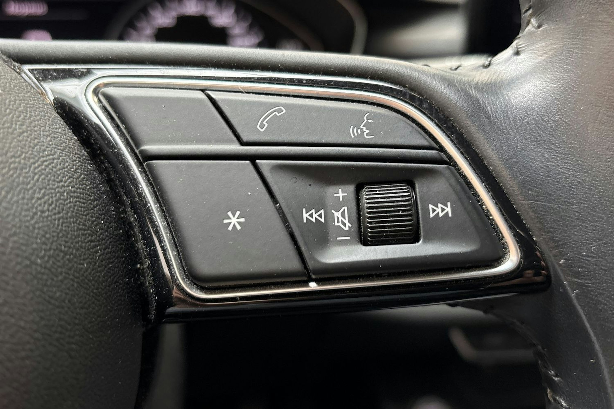 vihreä Audi A4 2020 kuva 21.