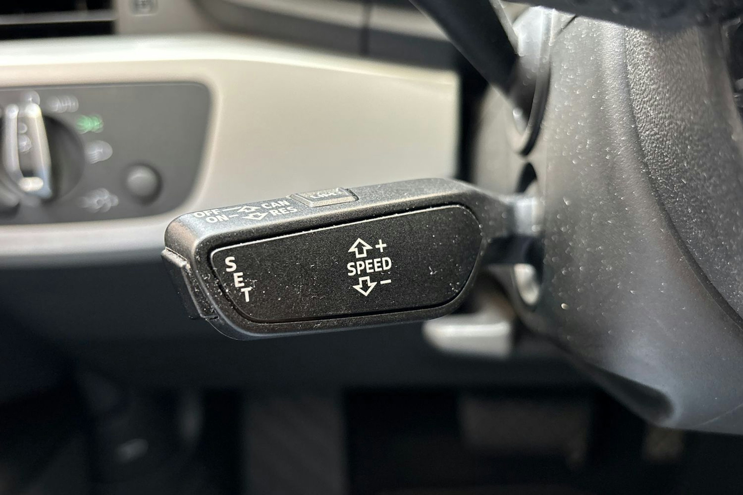 vihreä Audi A4 2020 kuva 22.