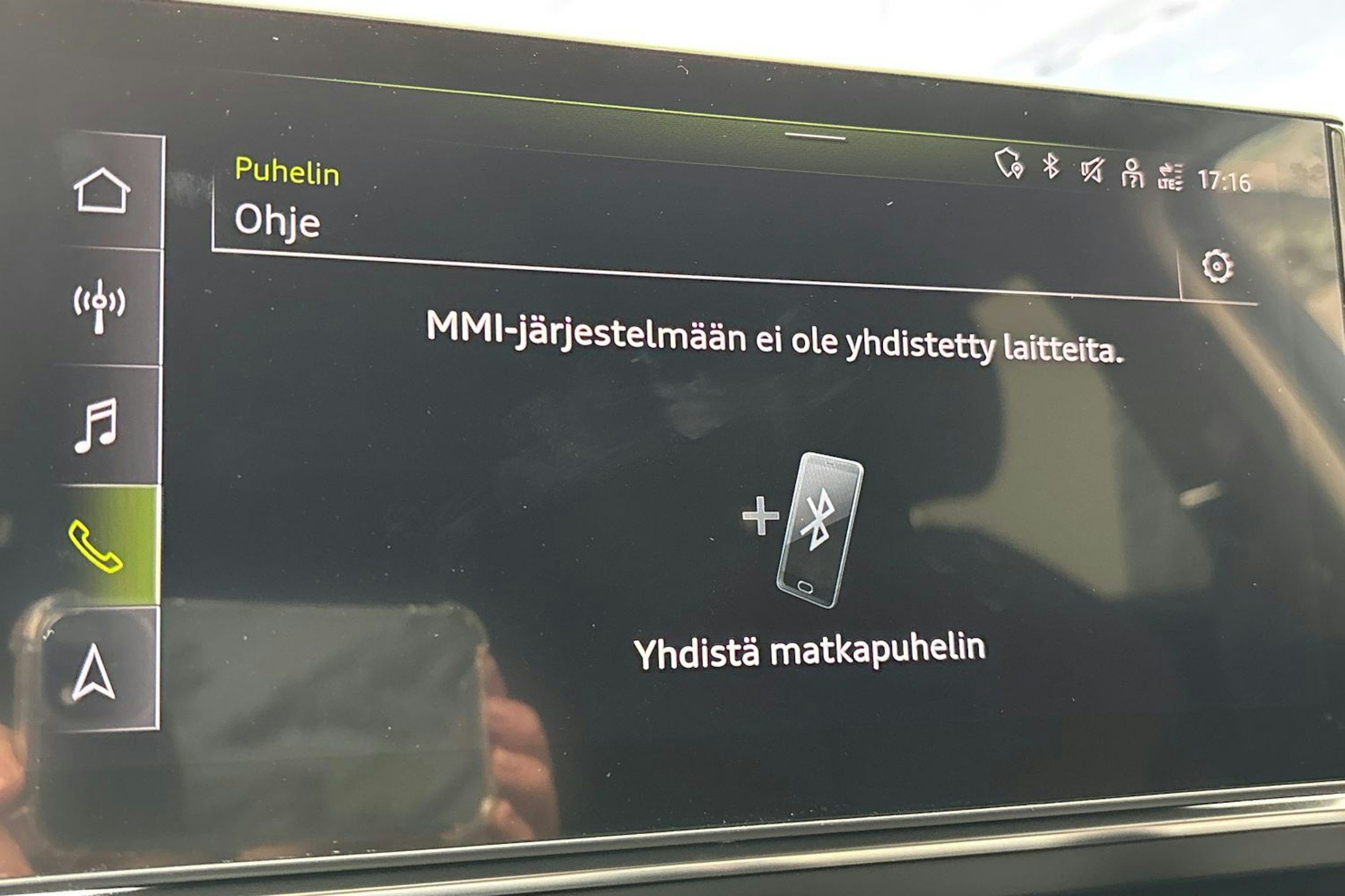 vihreä Audi A4 2020 kuva 27.