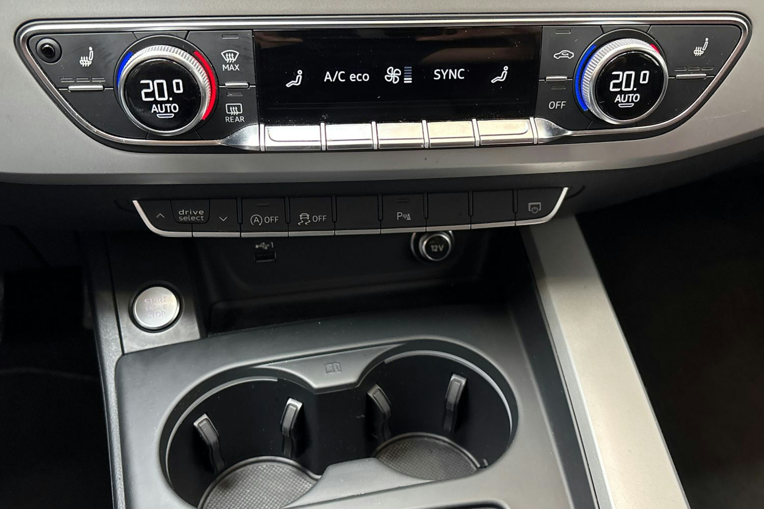 vihreä Audi A4 2020 kuva 29.